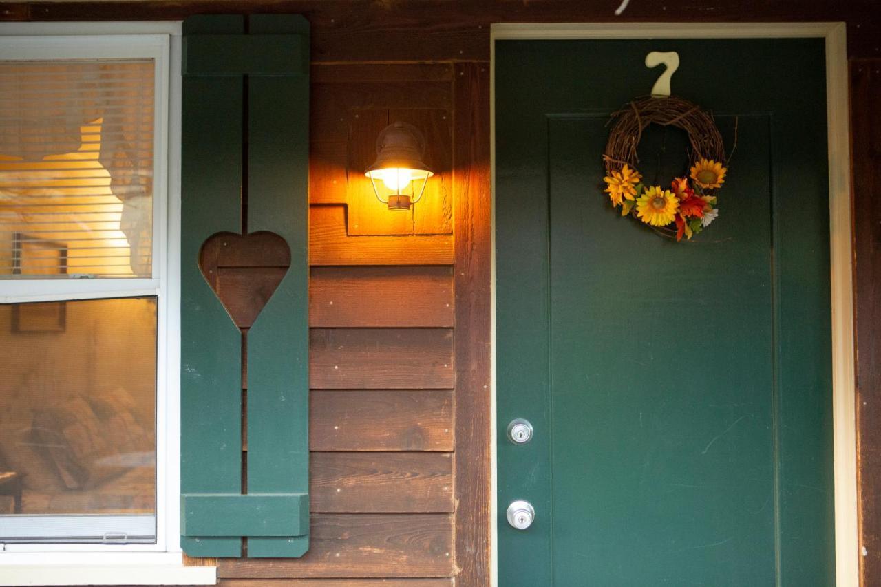 The Chimney Rock Inn & Cottages Eksteriør billede
