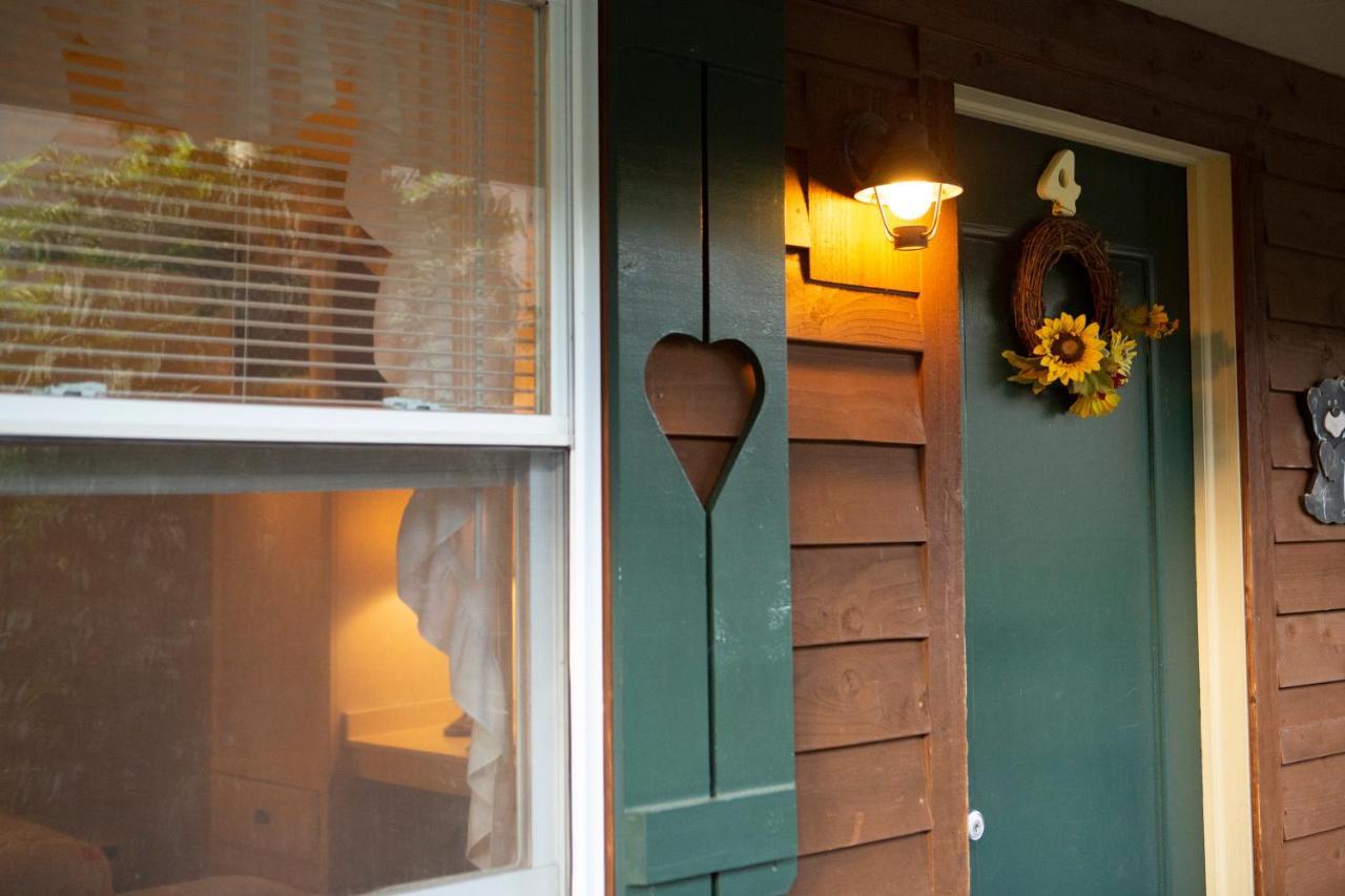 The Chimney Rock Inn & Cottages Eksteriør billede