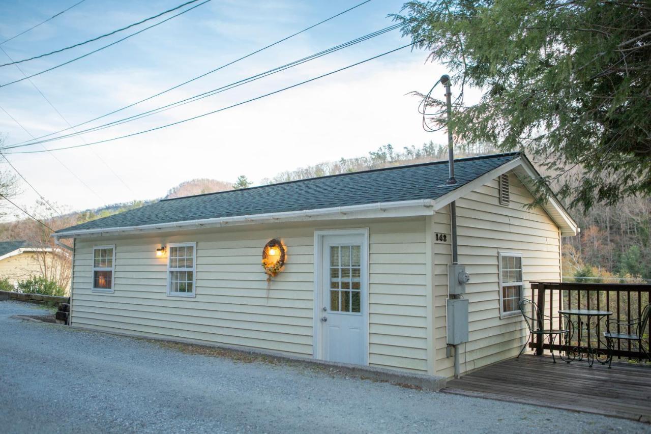 The Chimney Rock Inn & Cottages Eksteriør billede
