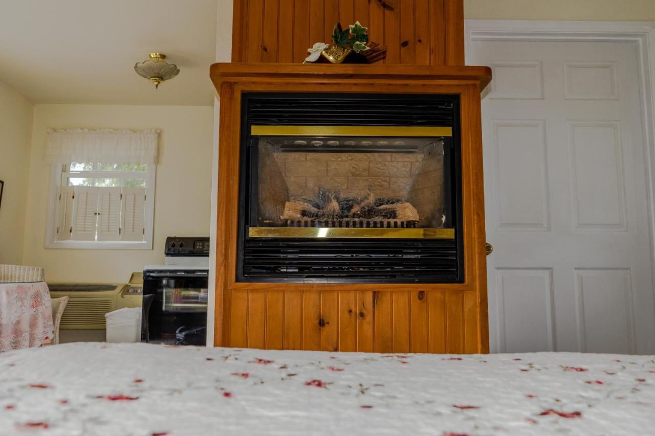 The Chimney Rock Inn & Cottages Eksteriør billede