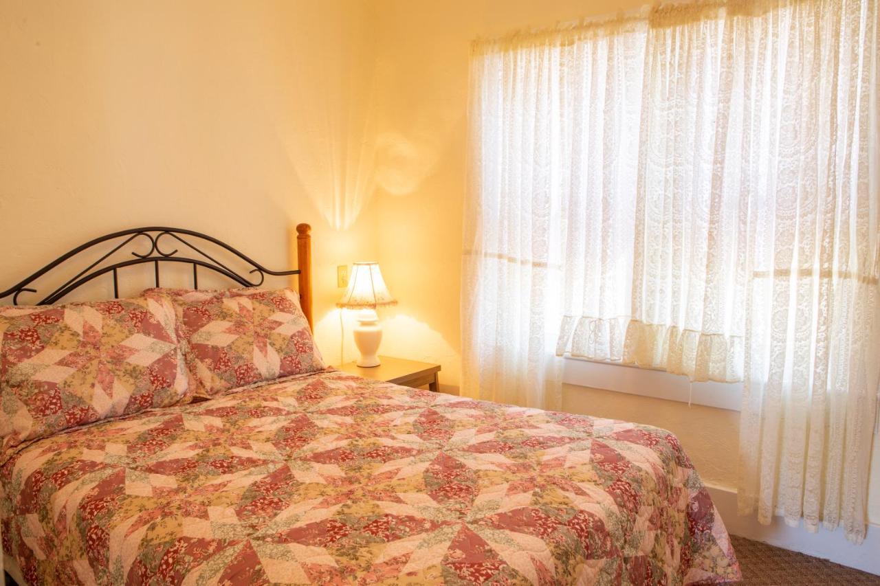 The Chimney Rock Inn & Cottages Eksteriør billede