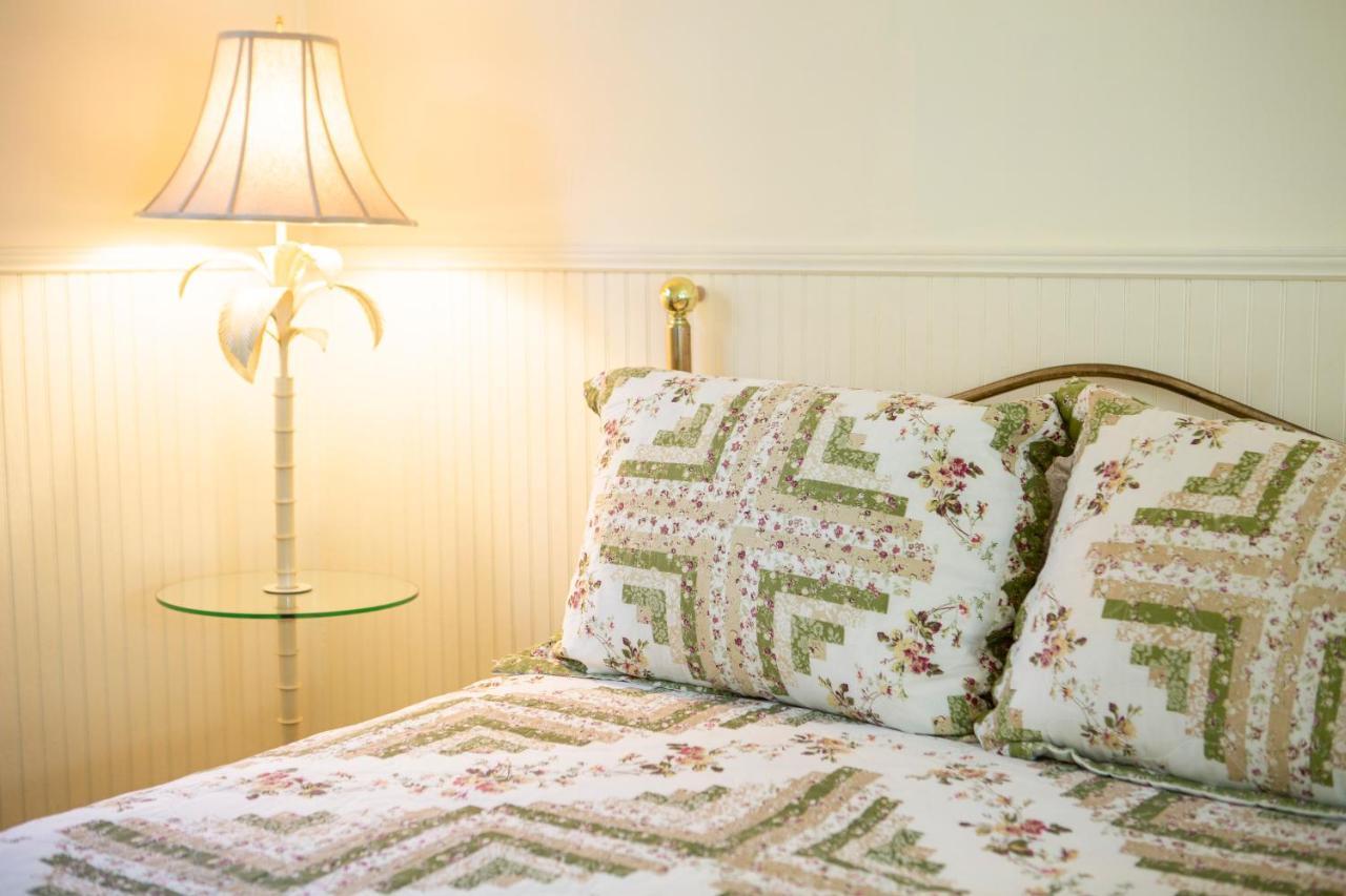 The Chimney Rock Inn & Cottages Eksteriør billede