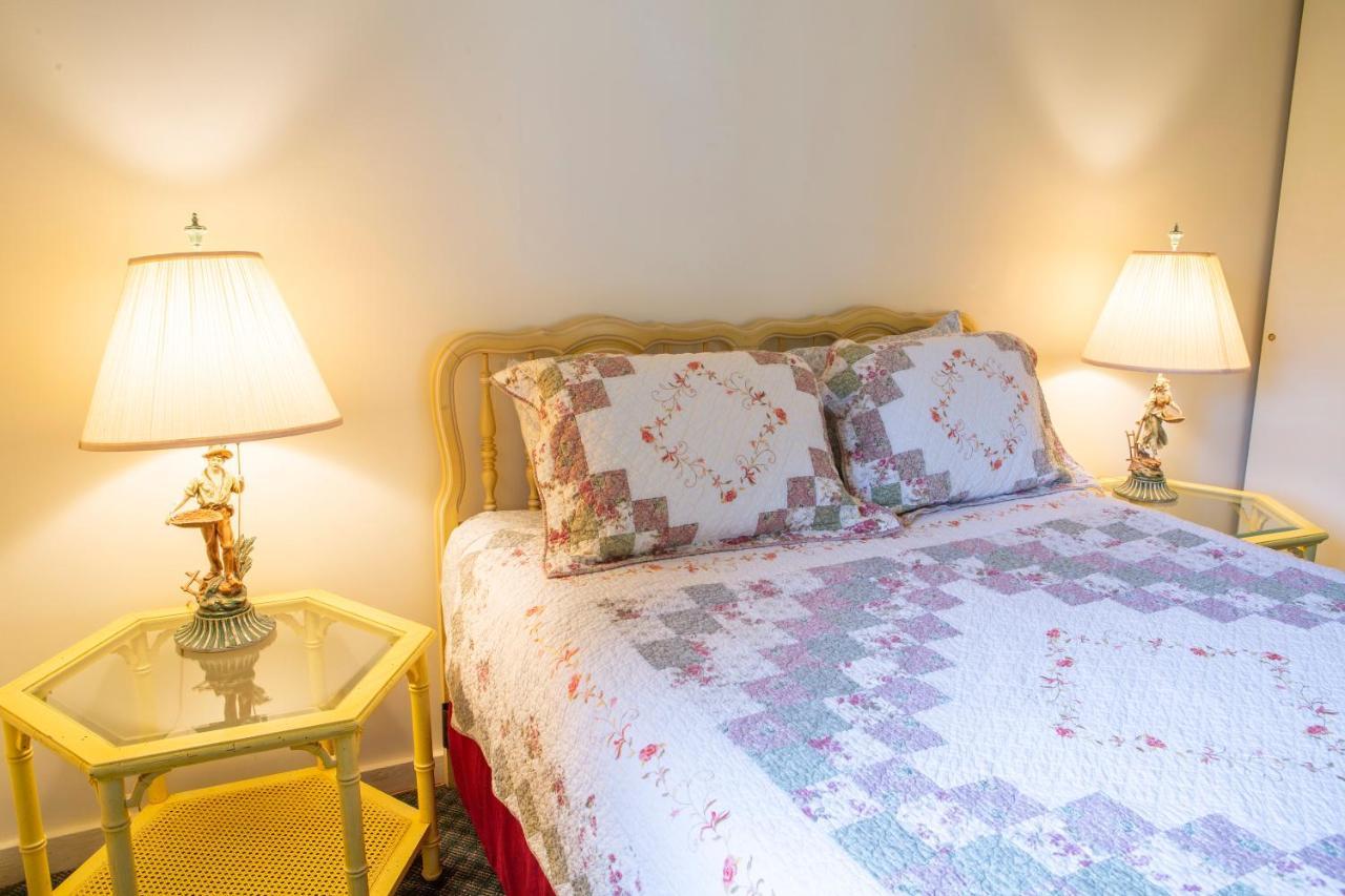 The Chimney Rock Inn & Cottages Eksteriør billede